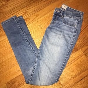 Women’s Hollister Low Rise Skinny Jeans